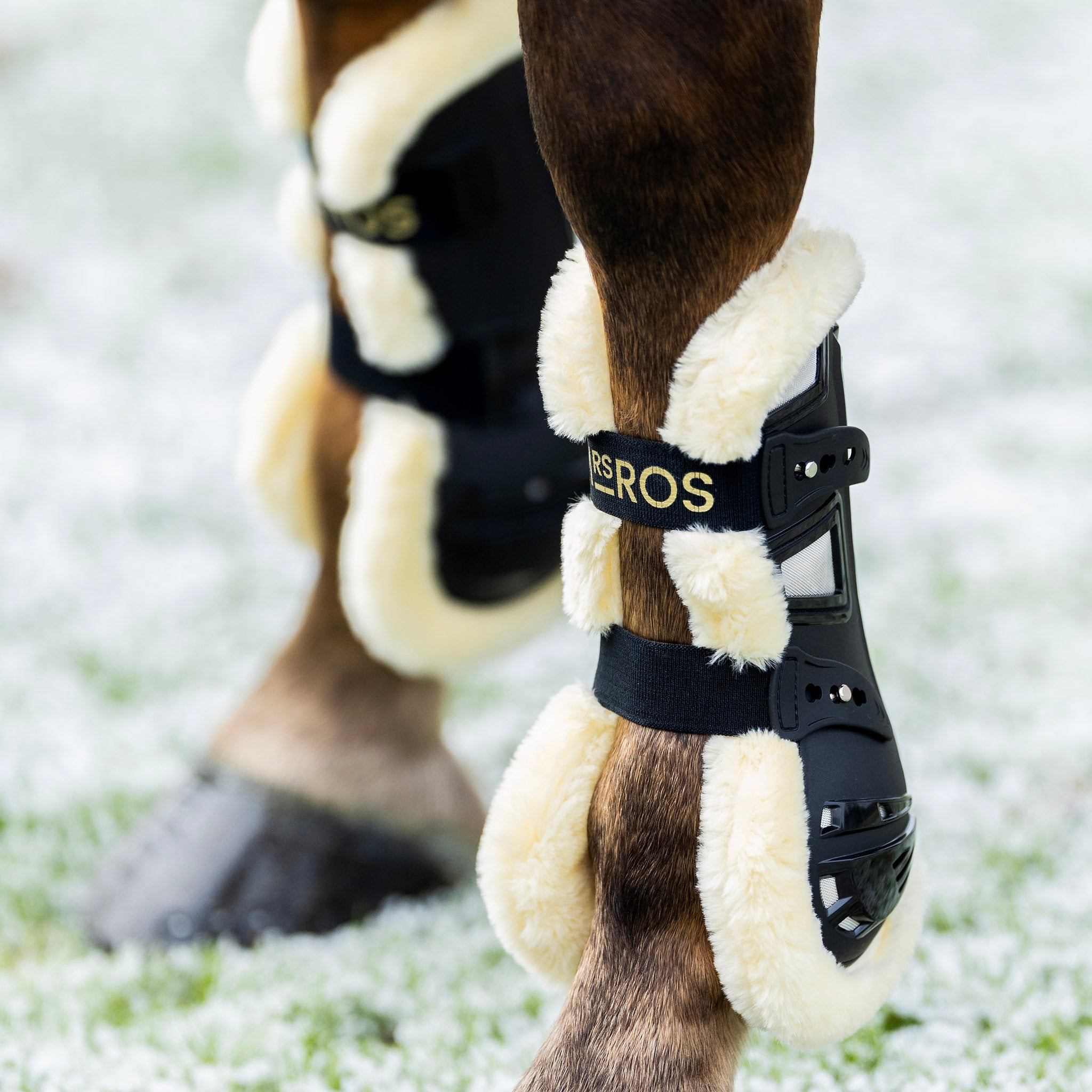 Fluffy tendon boots deals